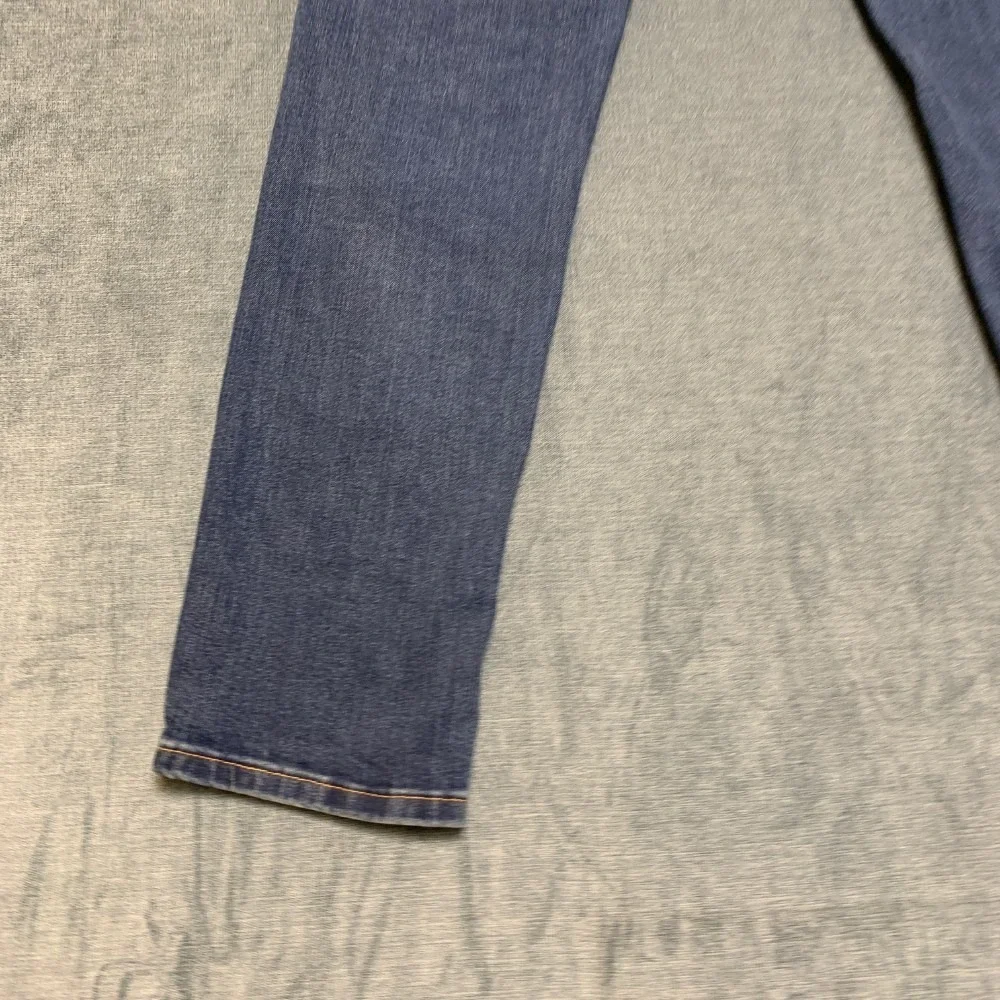 Levi's 511 Slim Fit Jeans Mens 31x32 Blue Denim Medium Wash 5-Pockets Streetwear